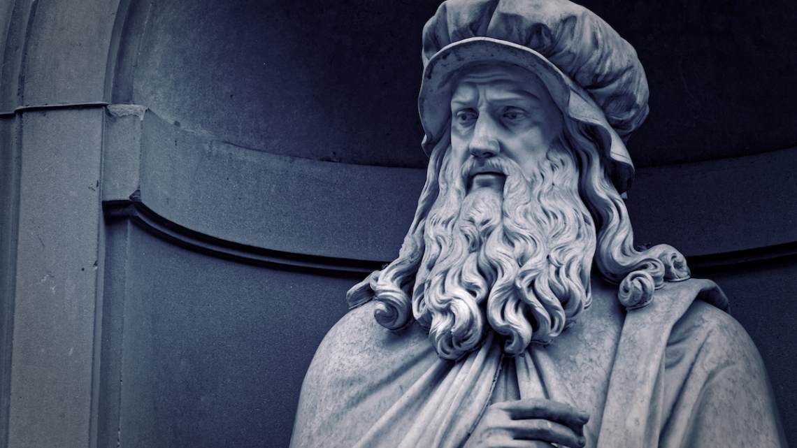 Leonardo Da Vinci statue in Firenze, Italia